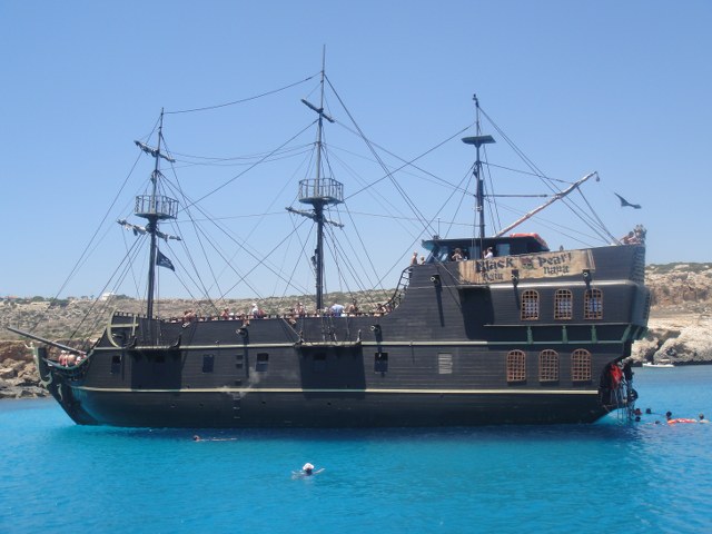 Аренда яхты Blck Perl на Кипре.JPG